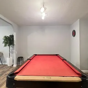 https://3-bed-2-bath-w-swimming-pool-and-billiards-table.las-vegashotels.net