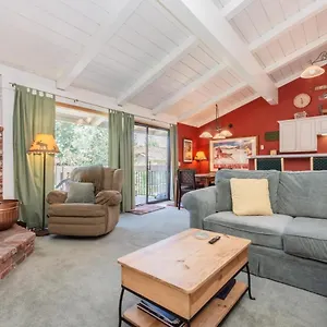 https://451-mountain-retreat-w-pool-fireplace-mammoth-lakes.mammothlakeshotels.org
