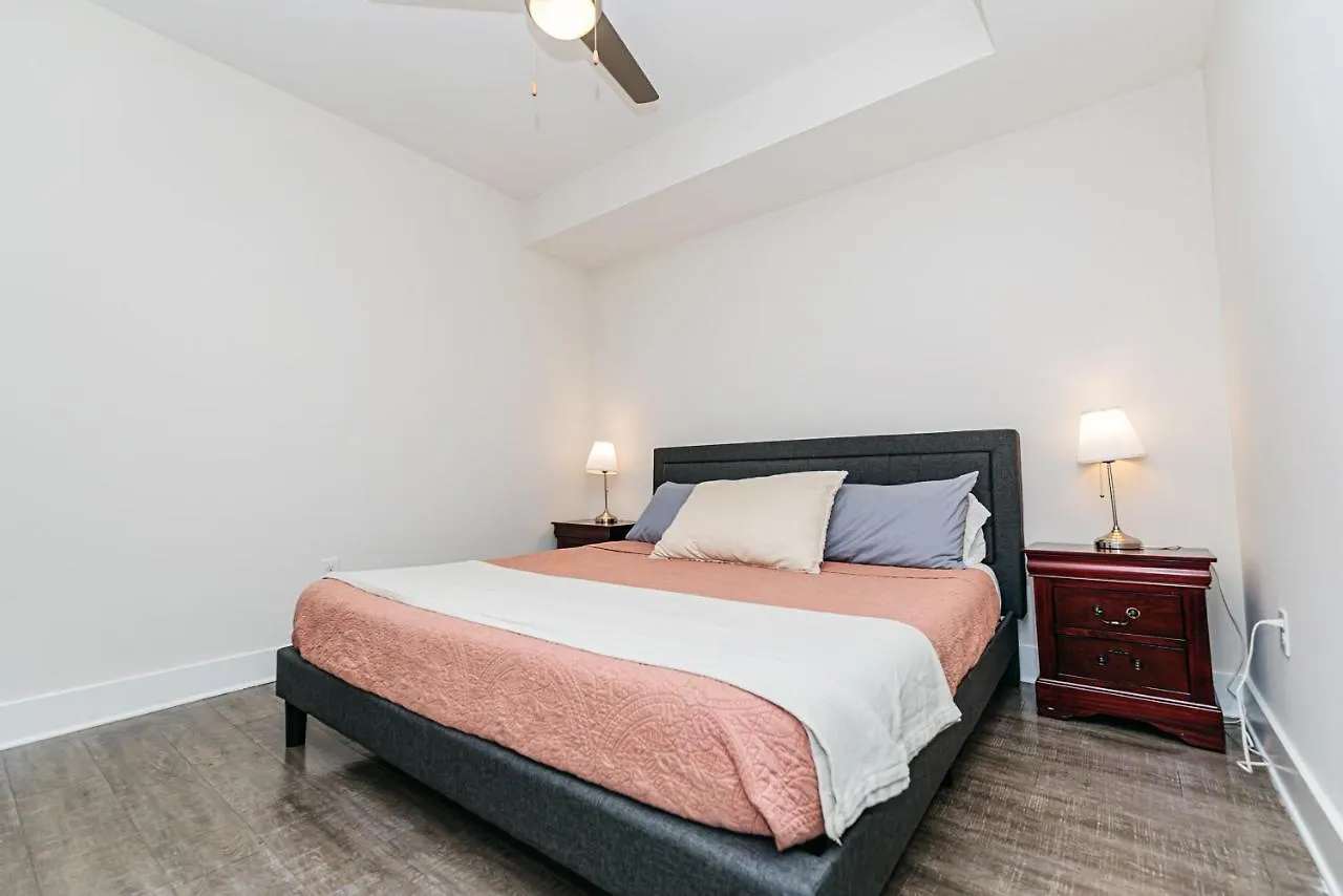 Corporate Uptown Furnished Apartments 샬럿