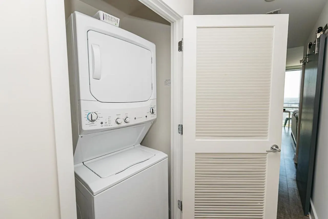 Corporate Uptown Furnished Apartments 샬럿