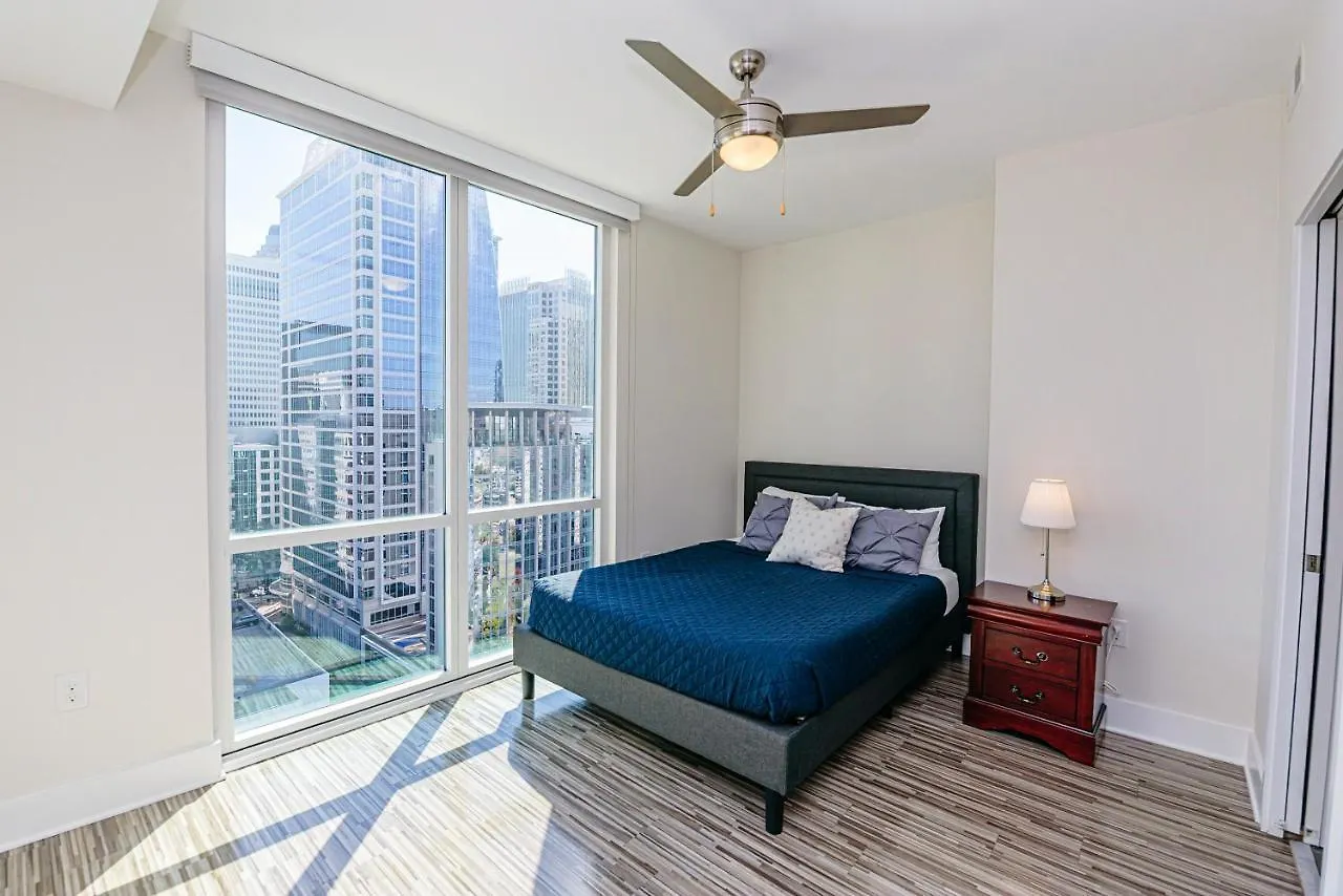 Corporate Uptown Furnished Apartments 샬럿