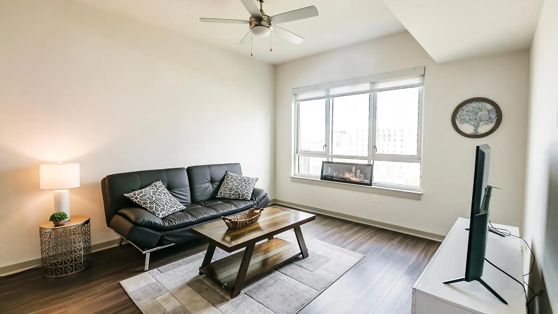 Corporate Uptown Furnished Apartments 샬럿