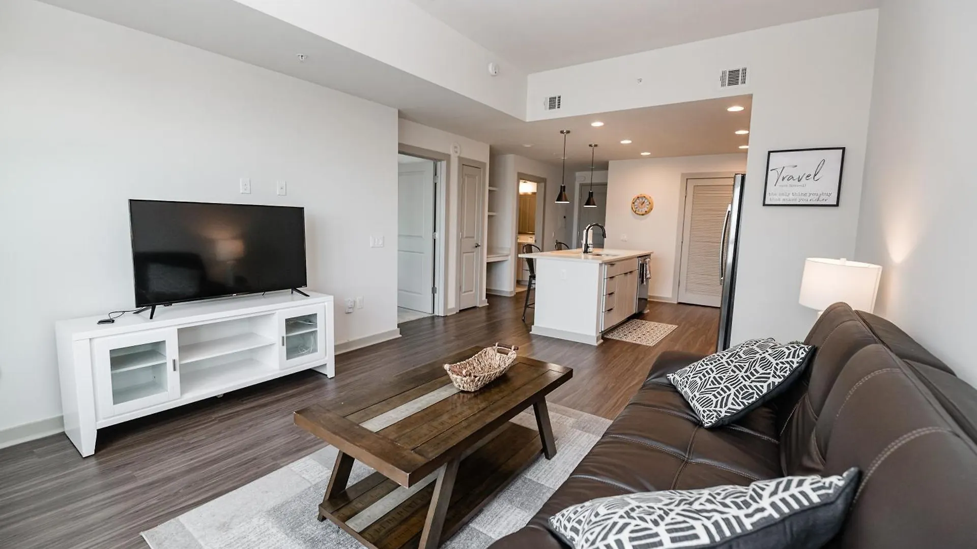 Corporate Uptown Furnished Apartments 샬럿 0*,